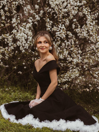1950s Off Shoulder Swing Dress: timeless style reimagined