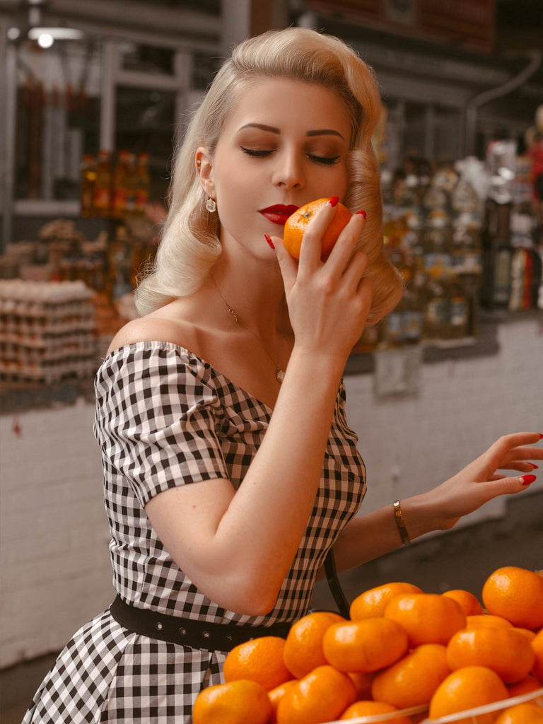 1950s Plaid Swing Dress: timeless style reimagined