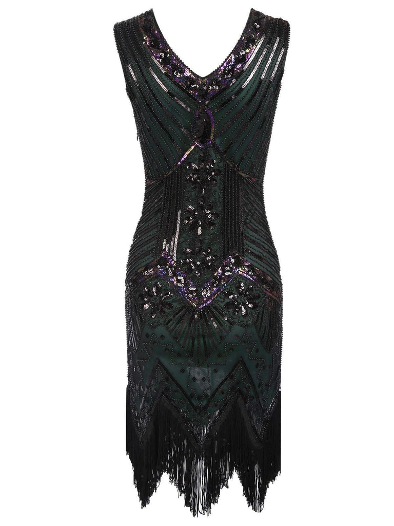 This Dark Green 1920s Sequined Flapper Dress wraps her in 1920s elegance, one twirl at a time