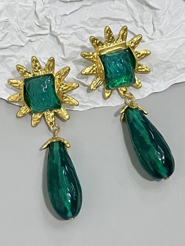 Retro Emerald Gold Trim Alloy Earrings